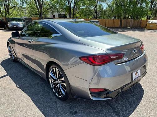 2017 INFINITI Q60 2.0T