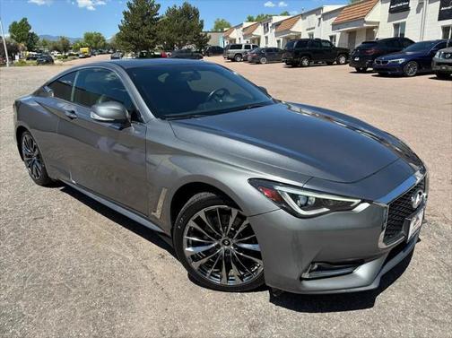 2017 INFINITI Q60 2.0T