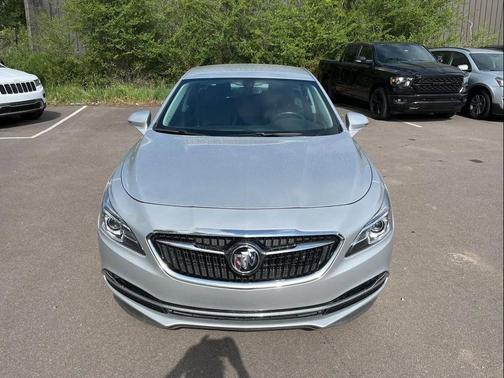 Quicksilver Metallic 2017 Buick LaCrosse Essence