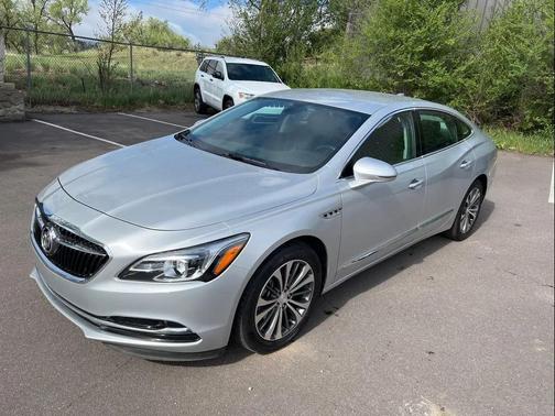 Quicksilver Metallic 2017 Buick LaCrosse Essence