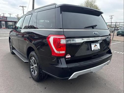 Agate Black Metallic 2019 Ford Expedition XLT