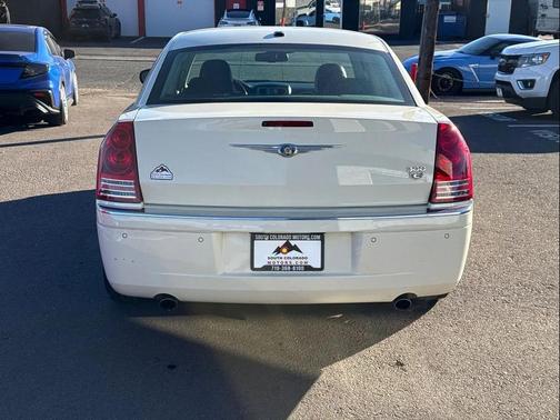 2010 Chrysler 300C Hemi