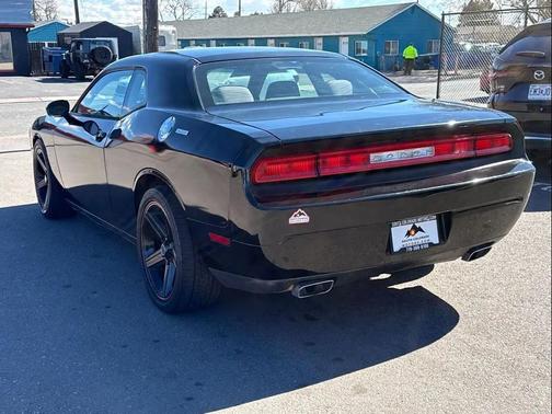 2013 Dodge Challenger SXT