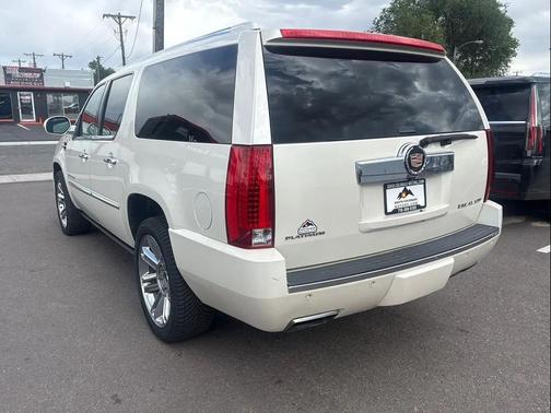 White Diamond Tricoat 2014 Cadillac Escalade ESV Platinum Edition