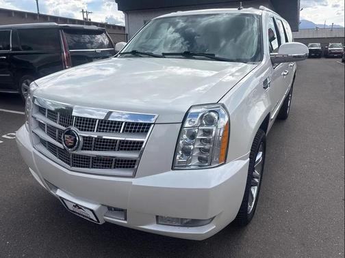 White Diamond Tricoat 2014 Cadillac Escalade ESV Platinum Edition