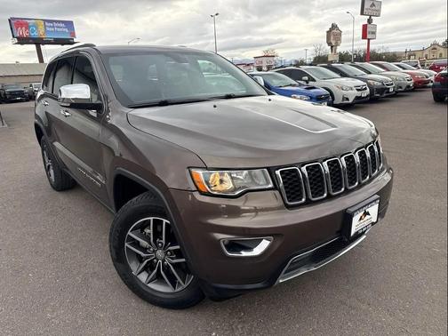 Walnut Brown Metallic Clearcoat 2017 Jeep Grand Cherokee Limited