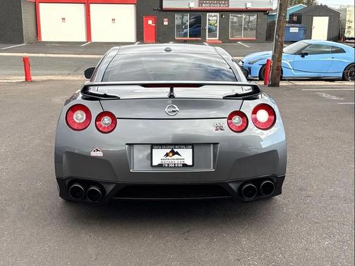2010 Nissan GT-R Premium