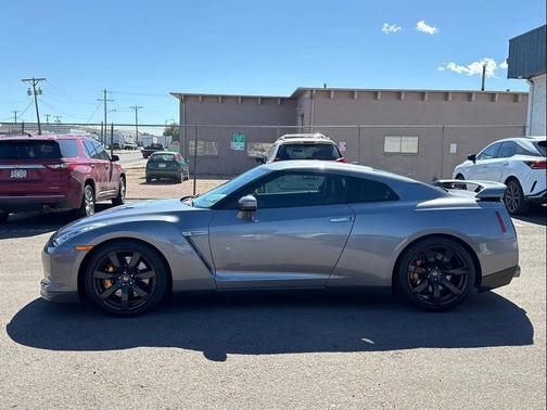 2010 Nissan GT-R Premium