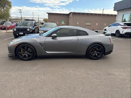 2010 Nissan GT-R Premium