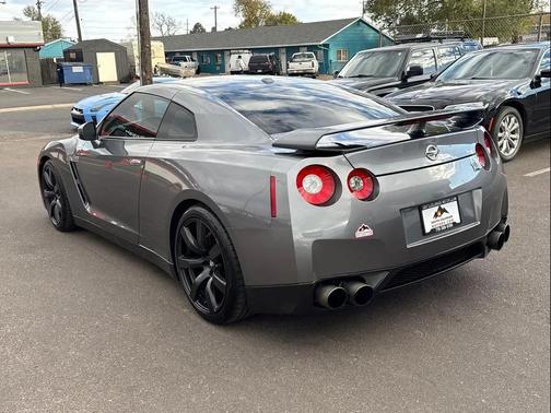 2010 Nissan GT-R Premium