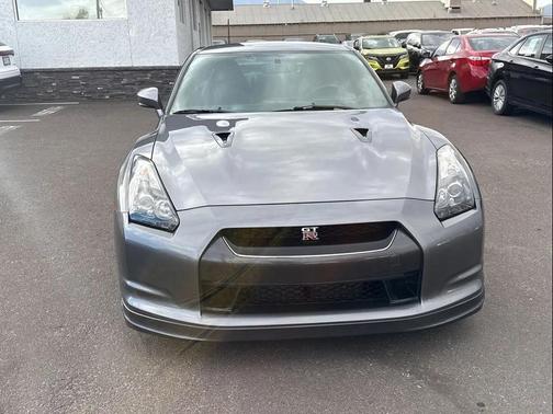 2010 Nissan GT-R Premium