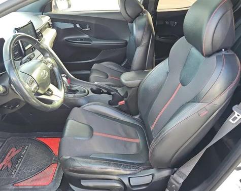 2019 Hyundai Veloster Base