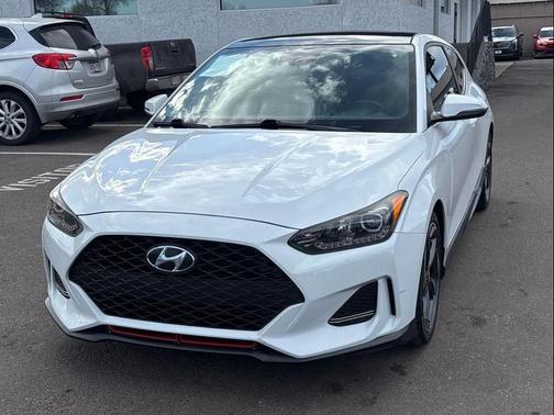 2019 Hyundai Veloster Base