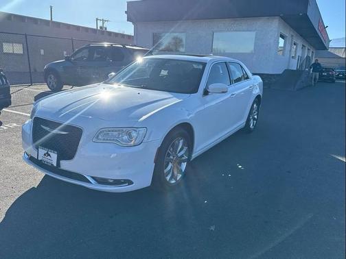 2021 Chrysler 300 Touring