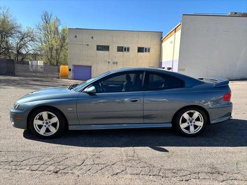 2005 Pontiac GTO Base