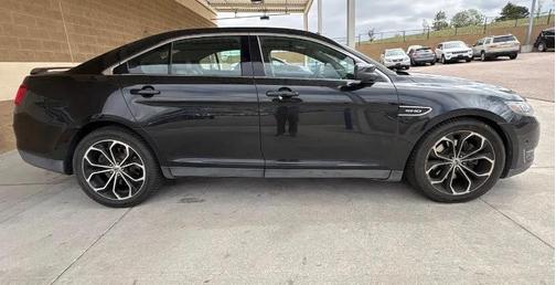 Tuxedo Black Metallic 2013 Ford Taurus SHO