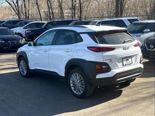 2021 Hyundai KONA SEL