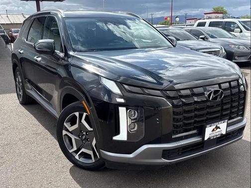 Abyss Black Pearl 2023 Hyundai PALISADE Limited