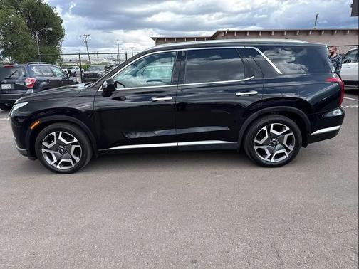 Abyss Black Pearl 2023 Hyundai PALISADE Limited