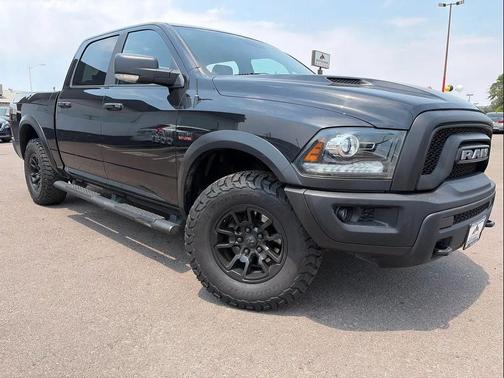 Brilliant Black Crystal Pearlcoat 2017 RAM 1500 Rebel