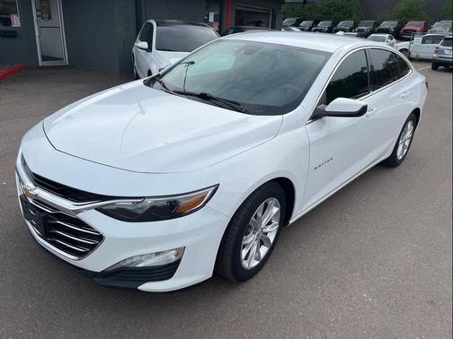 Summit White 2021 Chevrolet Malibu FWD LT