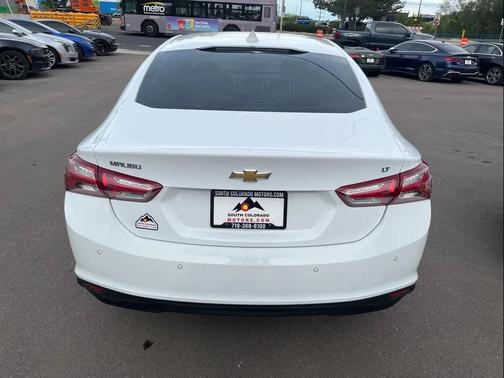 Summit White 2021 Chevrolet Malibu FWD LT
