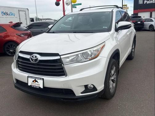Blizzard Pearl 2015 Toyota Highlander LE