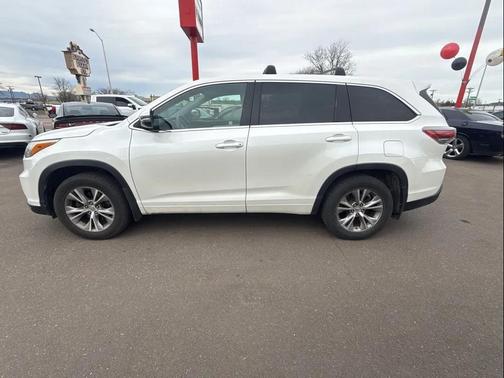 Blizzard Pearl 2015 Toyota Highlander LE