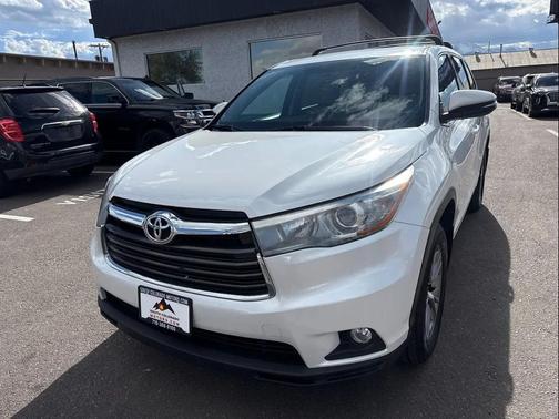 Blizzard Pearl 2015 Toyota Highlander LE