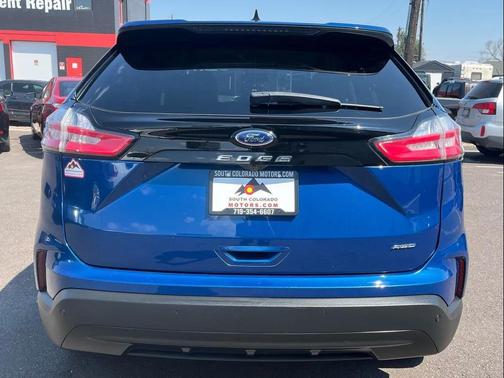 2021 Ford Edge SE