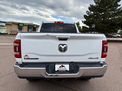 2022 RAM 2500 Laramie Crew Cab 4x4 6'4' Box