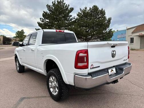2022 RAM 2500 Laramie Crew Cab 4x4 6'4' Box