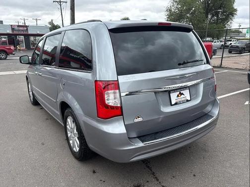 Billet Silver Metallic Clearcoat 2014 Chrysler Town & Country Touring