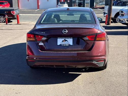 2025 Nissan Altima SV FWD