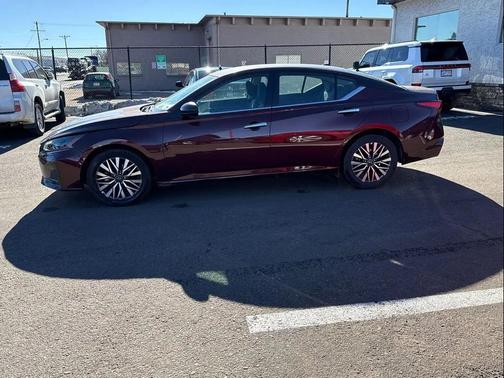 2025 Nissan Altima SV FWD