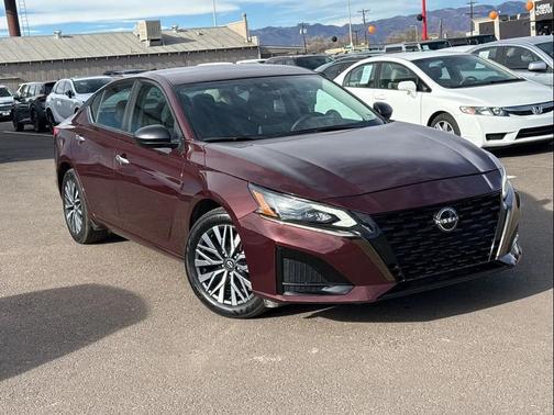 2025 Nissan Altima SV FWD