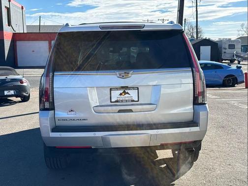 2018 Cadillac Escalade Luxury