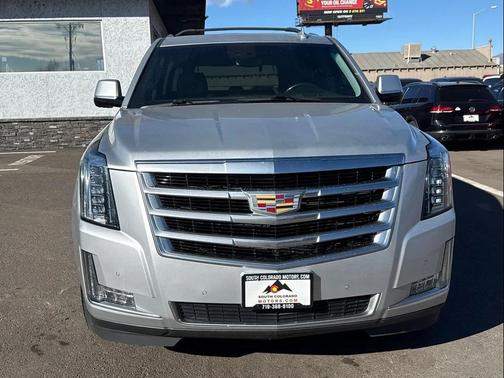 2018 Cadillac Escalade Luxury