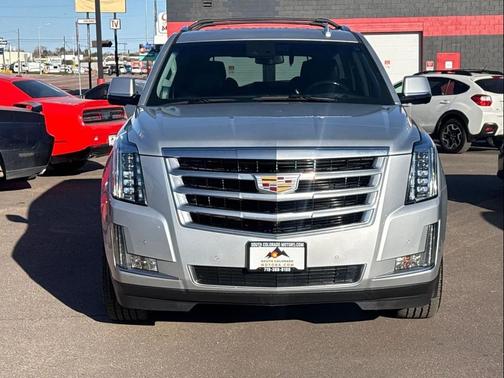 2018 Cadillac Escalade Luxury