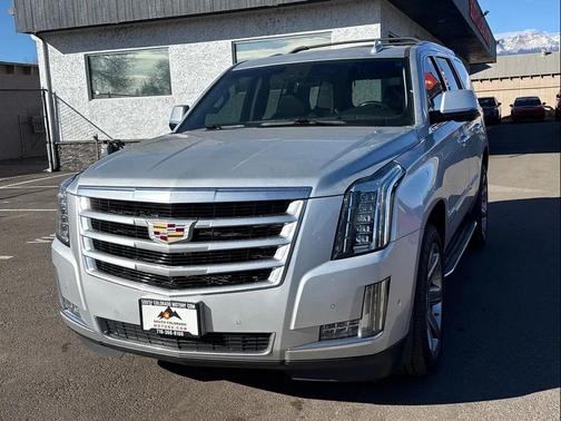 2018 Cadillac Escalade Luxury
