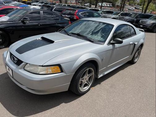 Silver Clearcoat Metallic 1999 Ford Mustang GT
