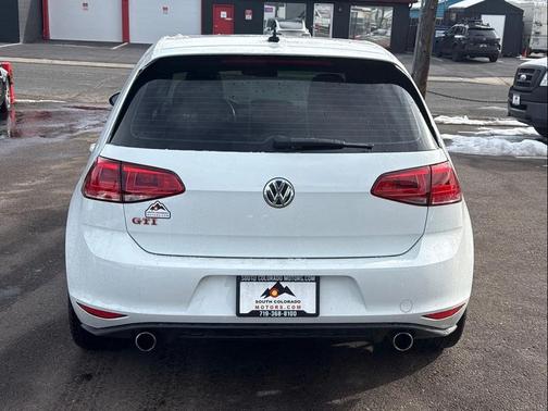 2017 Volkswagen Golf GTI 2.0T SE 4-Door