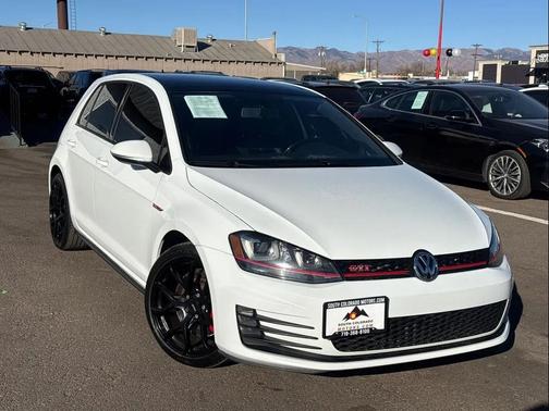 2017 Volkswagen Golf GTI 2.0T SE 4-Door