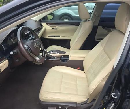 2017 Lexus ES 350 Base