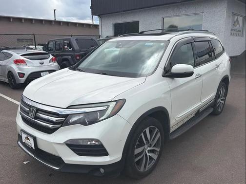White Diamond Pearl 2016 Honda Pilot Touring
