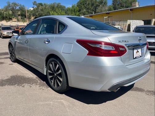 Brilliant Silver 2018 Nissan Altima 2.5 SL