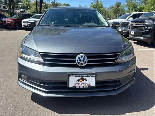 Platinum Gray Metallic 2017 Volkswagen Jetta 1.8T SEL Premium