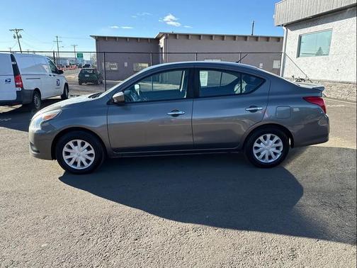 2017 Nissan Versa 1.6 SV