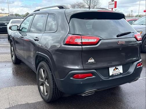 Gray 2017 Jeep Cherokee North