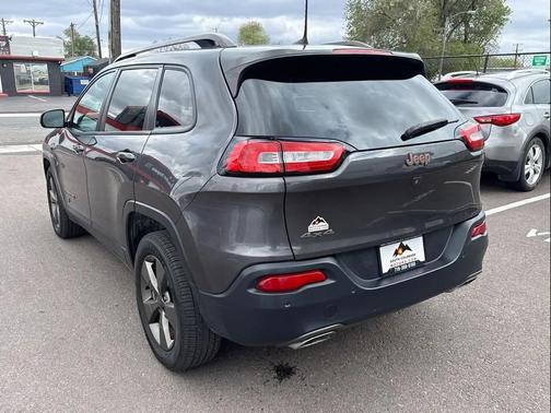 Gray 2017 Jeep Cherokee North